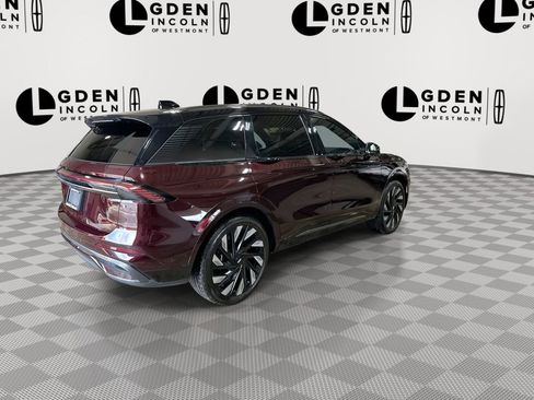 Used 2024 Lincoln Nautilus Reserve w/ Equipment Group 203A AWD/4WD image 8