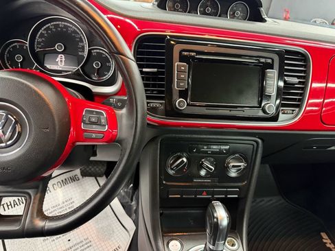 Used 2013 Volkswagen Beetle TDI FWD image 20