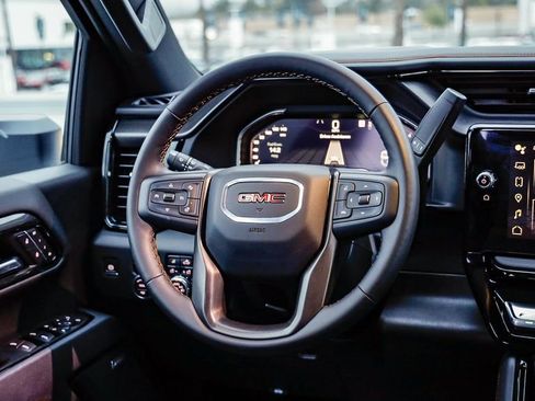 Used 2025 GMC Sierra 2500 AT4 image 76