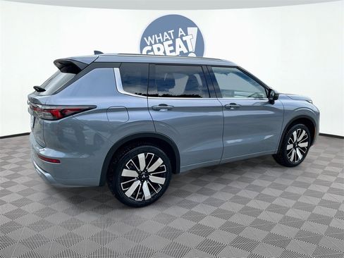New 2025 Mitsubishi Outlander SEL image 7