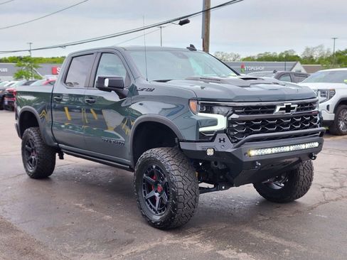 New 2026 Chevrolet Silverado 1500 ZR2 w/ Dark Appearance Package AWD/4WD image 7