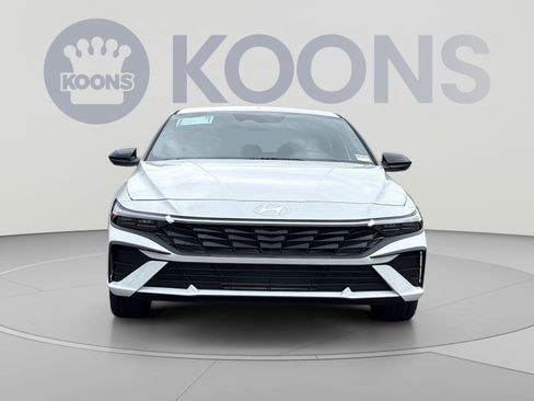 New 2026 Hyundai Elantra SEL Sport FWD image 11