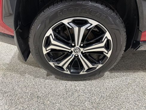 Used 2022 Toyota RAV4 XSE w/ Weather Package image 22