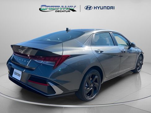 New 2026 Hyundai Elantra SEL Sport Premium FWD image 9
