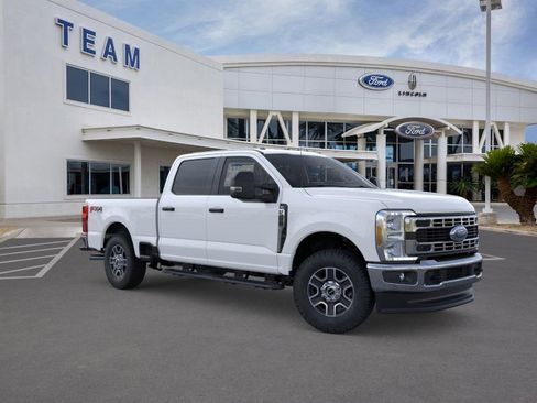 New 2025 Ford F250 XLT w/ FX4 Off-Road Package image 7