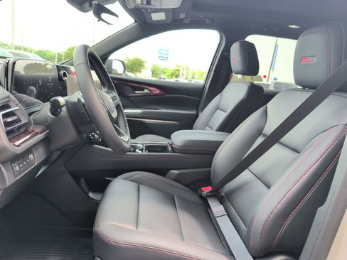 New 2026 Chevrolet Traverse Z71 w/ Driver Confidence Package AWD/4WD image 14