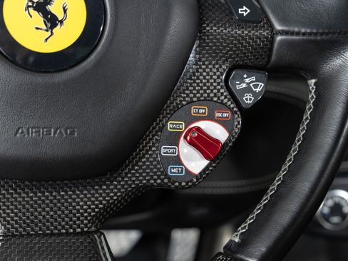 Used 2012 Ferrari 458 Italia Coupe RWD image 17