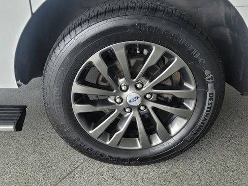 Used 2019 Ford Expedition Max Limited image 6