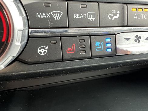 Used 2025 Ford F150 Lariat w/ Equipment Group 502A High AWD/4WD image 43