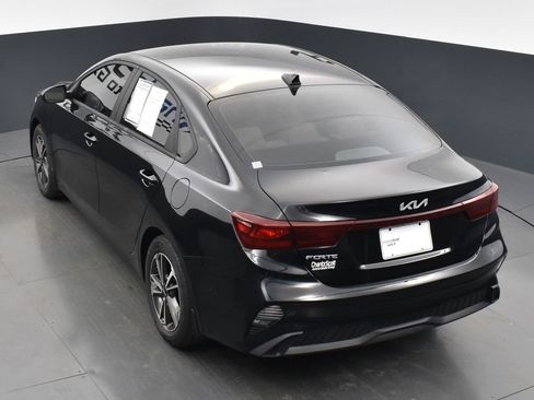Certified 2022 Kia Forte LXS FWD image 12