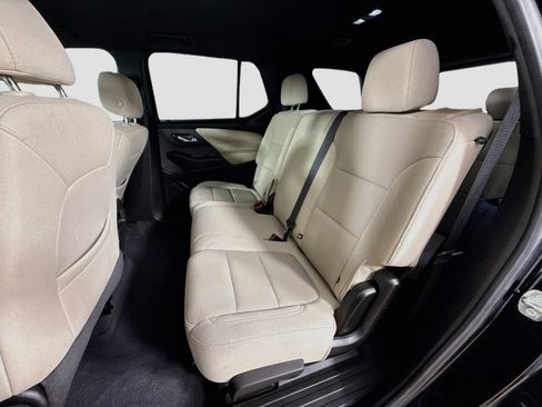 Used 2022 Chevrolet Traverse LS FWD image 24