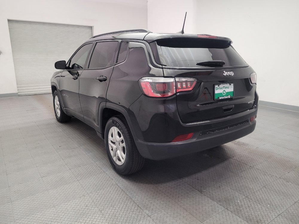 Used 2018 Jeep Compass Sport w/ Tech Group FWD image 5