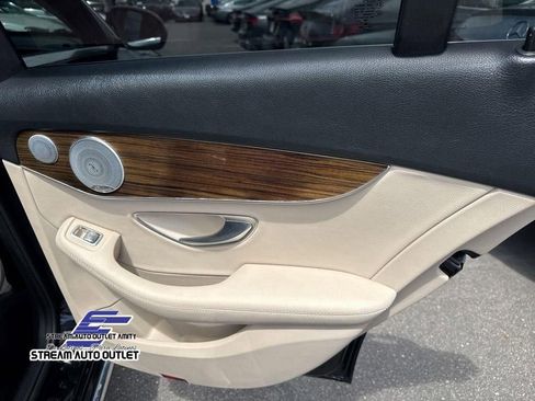 Used 2021 Mercedes-Benz C 300 4MATIC Sedan image 31