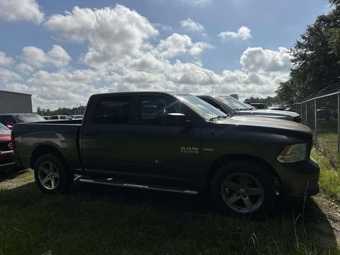 Used 2016 RAM 1500 Express AWD/4WD image 17