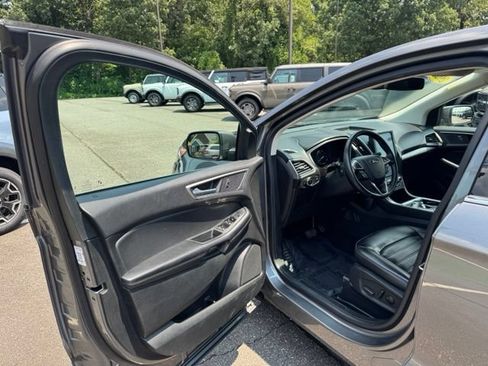Used 2024 Ford Edge SEL AWD/4WD image 12