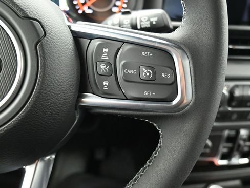 New 2025 Jeep Wrangler Unlimited Sahara w/ Safety Group AWD/4WD image 22