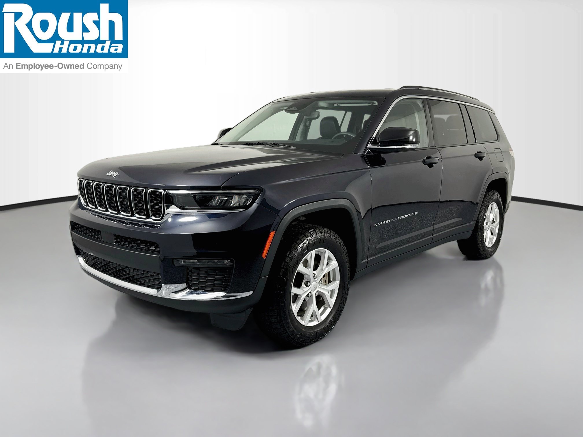 Used 2023 Jeep Grand Cherokee L Limited w/ Trailer Tow Group (B) AWD/4WD image 1