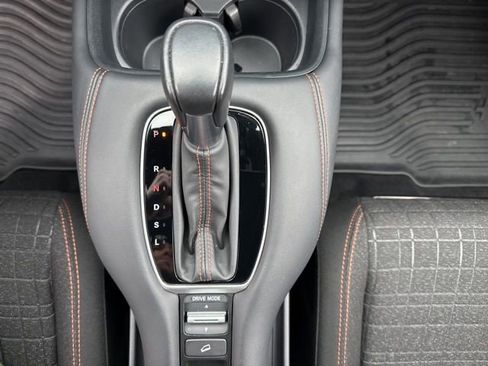 Used 2024 Honda HR-V Sport image 32