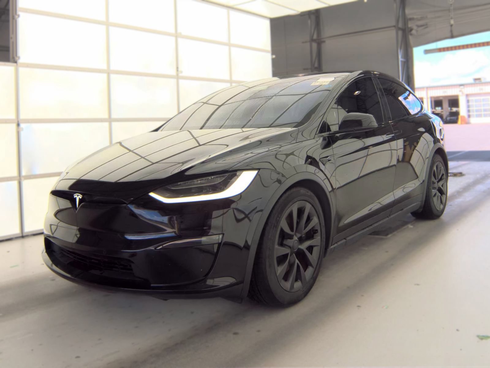 Used 2023 Tesla Model X AWD/4WD image 2
