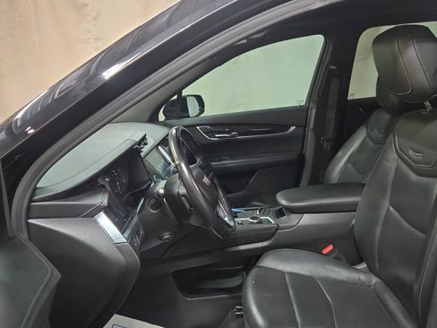 Used 2020 Cadillac XT6 Premium Luxury image 10