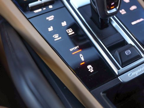 Used 2019 Porsche Cayenne image 52