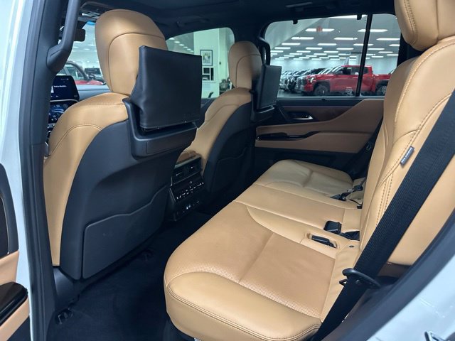 Used 2025 Lexus LX 600 4WD w/ Appearance Package image 19