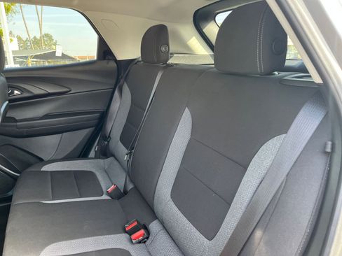 Used 2025 Chevrolet TrailBlazer LT image 37
