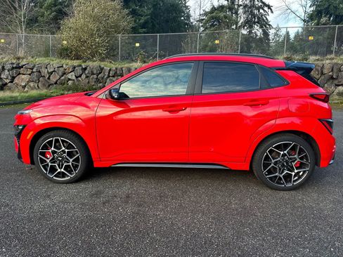 Used 2022 Hyundai Kona N FWD image 2