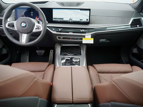New 2026 BMW X7 xDrive40i w/ M Sport Package image 13