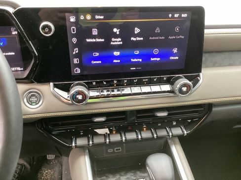 Used 2024 Chevrolet Colorado ZR2 w/ ZR2 Convenience Package III image 11