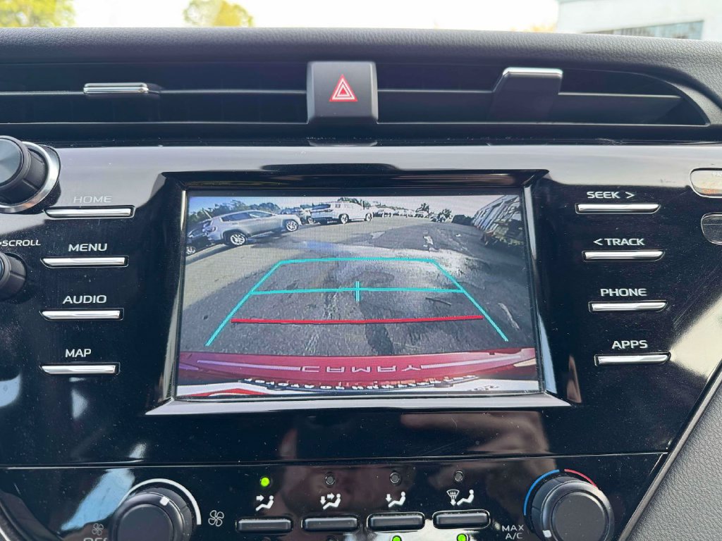 Used 2019 Toyota Camry LE FWD image 29
