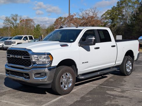 Used 2024 RAM 2500 Big Horn w/ Bed Utility Group image 5