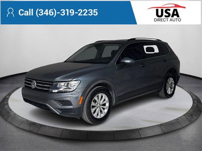 Used 2019 Volkswagen Tiguan SE w/ Panoramic Sunroof Package