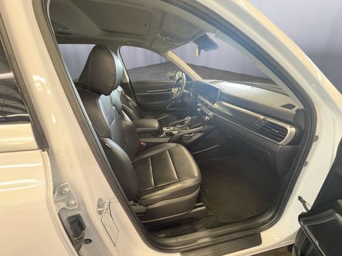 Used 2025 Kia Telluride S AWD/4WD image 14