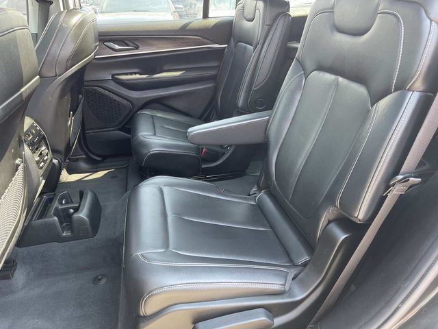 Used 2023 Jeep Grand Cherokee L Limited AWD/4WD image 18