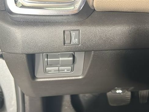 Used 2026 GMC Canyon Denali AWD/4WD image 19