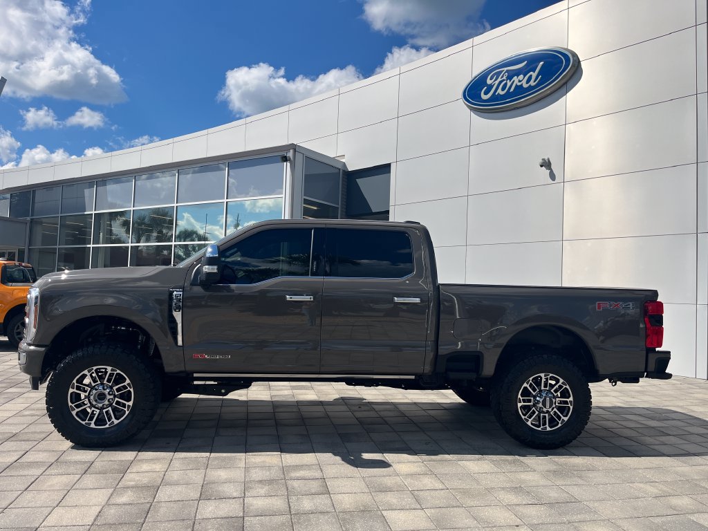 Used 2026 Ford F350 Platinum w/ Platinum Plus Package AWD/4WD image 3