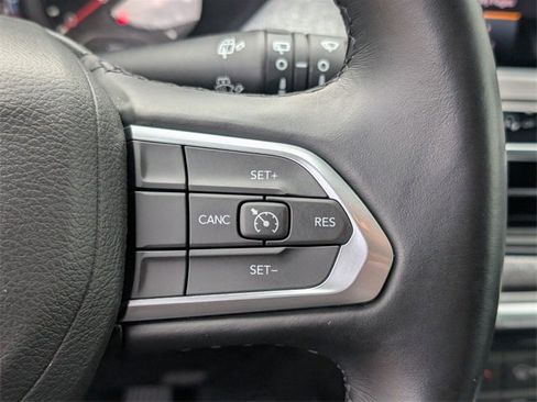 Used 2022 Jeep Compass Latitude w/ Sun and Sound Group image 32