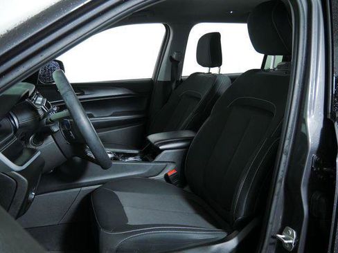 Certified 2023 Jeep Grand Cherokee L Laredo w/ Luxury Tech Group I AWD/4WD image 22