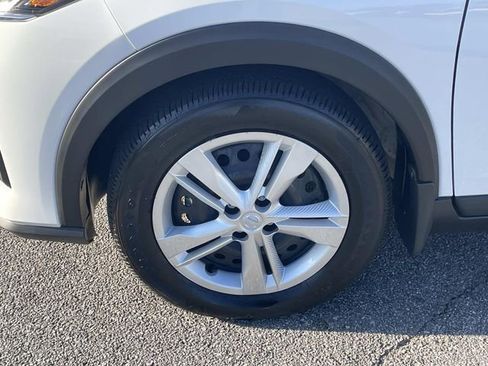 Certified 2025 Nissan Kicks Play S image 9