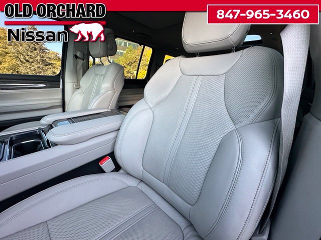 Used 2022 Jeep Wagoneer Series II w/ Convenience Group I AWD/4WD image 15