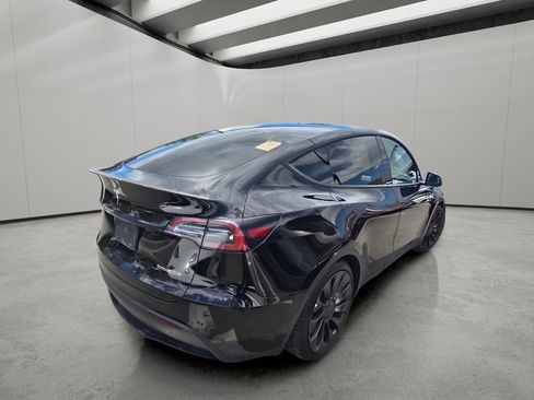 Used 2022 Tesla Model Y Performance AWD/4WD image 10