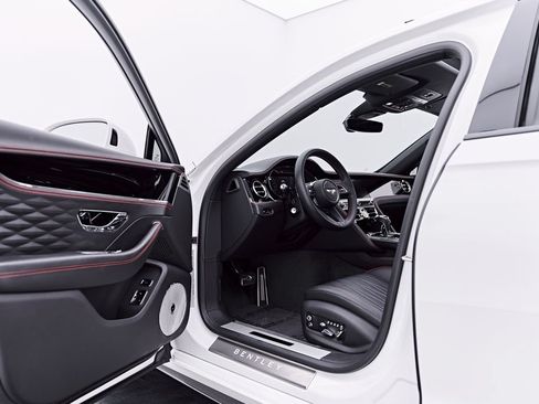 Used 2022 Bentley Flying Spur V8 AWD/4WD image 43