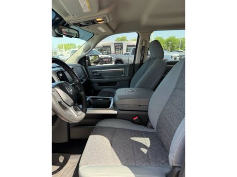 Used 2019 RAM 1500 Big Horn AWD/4WD image 9