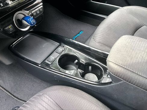 Used 2021 Toyota Prius Prime LE FWD image 15