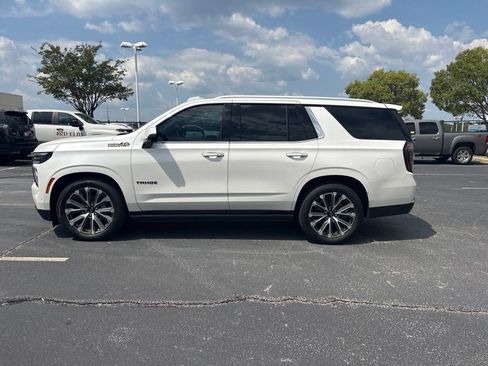 Used 2025 Chevrolet Tahoe High Country AWD/4WD image 6