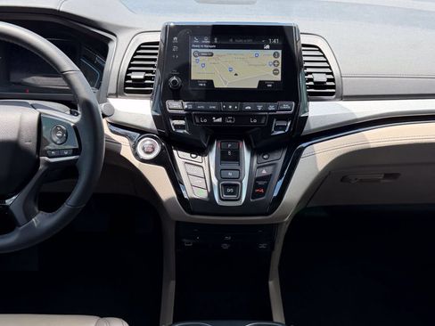 Used 2024 Honda Odyssey Touring image 15
