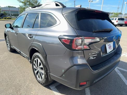 Certified 2025 Subaru Outback Premium w/ Popular Package #1A image 5