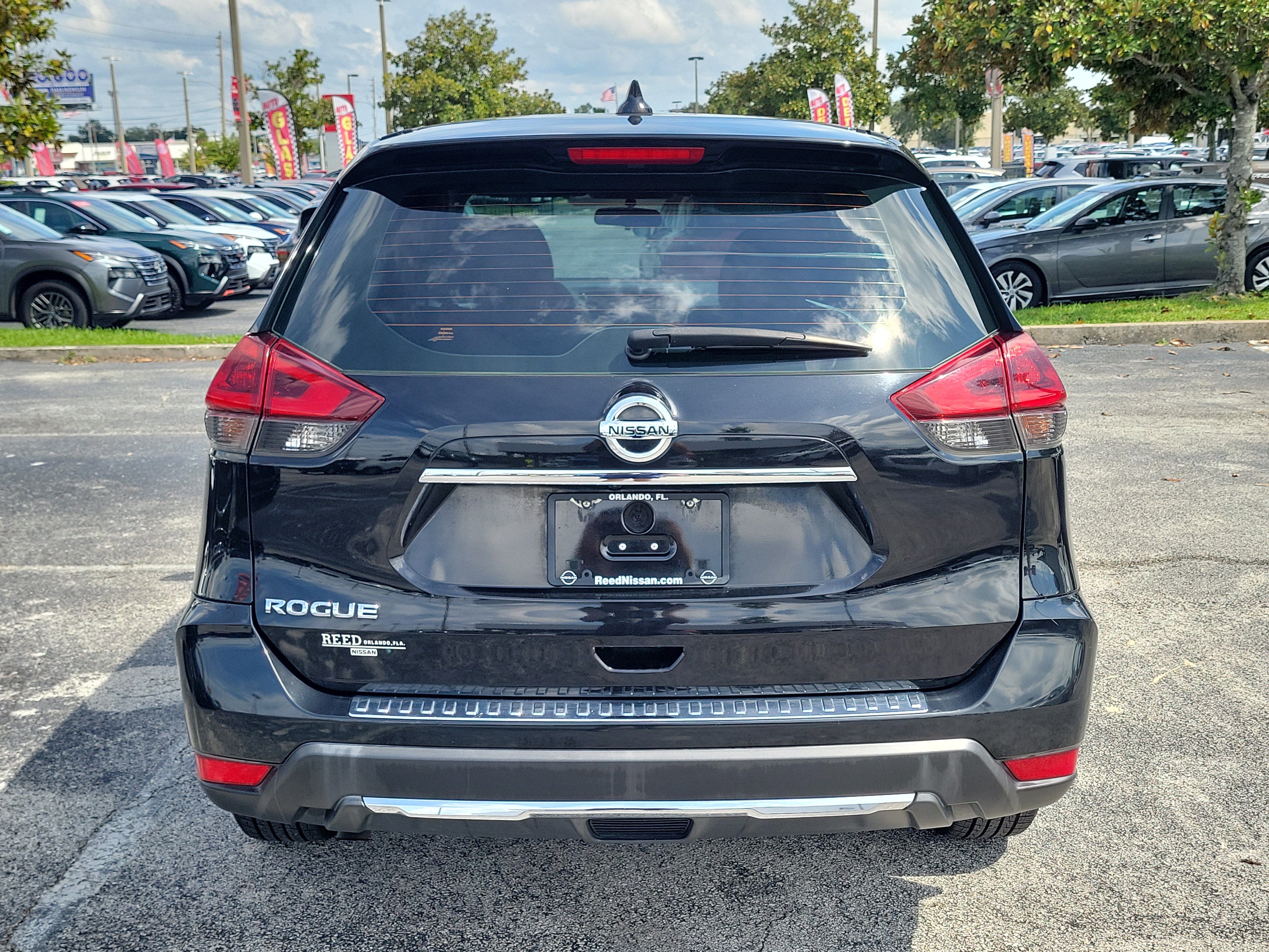 Certified 2018 Nissan Rogue S FWD image 3