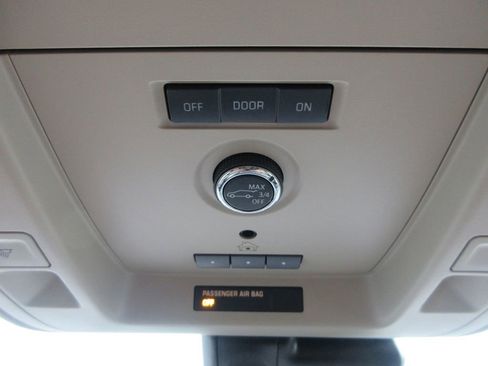 Used 2020 Chevrolet Suburban Premier w/ 6.2L Performance Package image 36